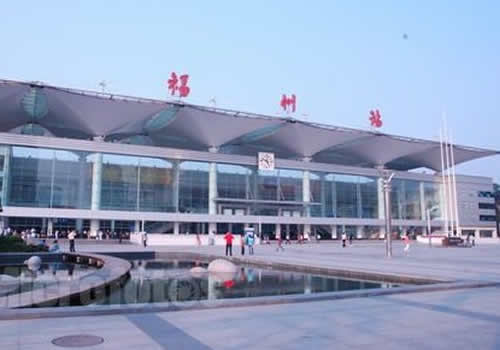 福州高鐵就是福州南站嗎