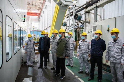 東風(fēng)商用車 線邊過春節(jié),紅火犇牛年